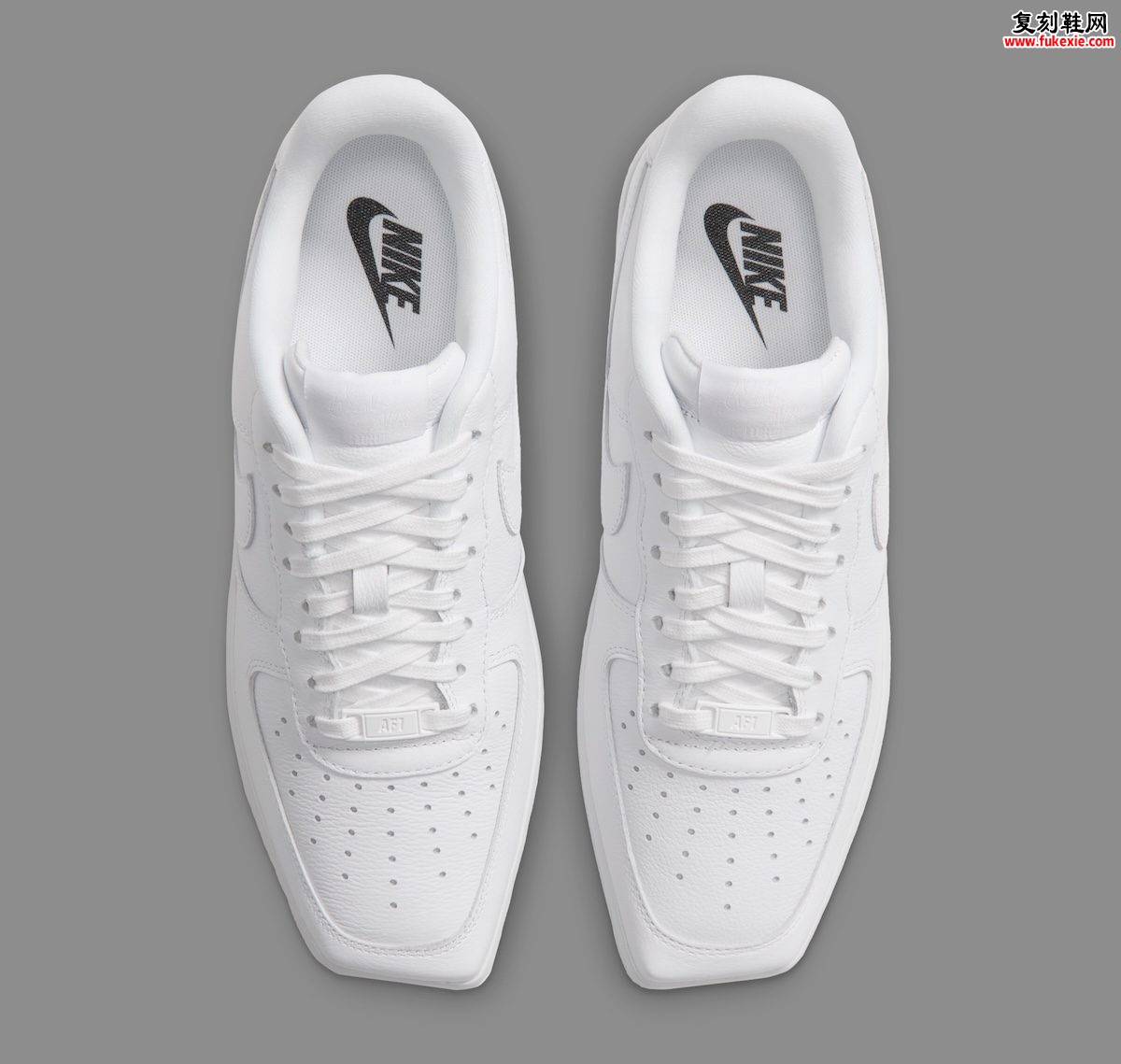 Nike Air Force 1 Low Square Toe “Triple White”方头评测：鞋头换了语言，鞋底还是2007年
