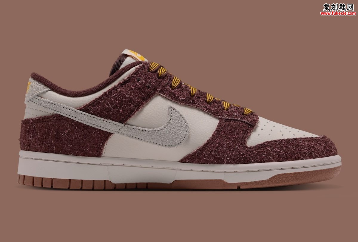 Nike Dunk Low “Basketball Charm” 可拆卸金属篮球与长毛麂皮,一双非官方USC的配饰化实验插图2 Nike Dunk Low “Basketball Charm” 可拆卸金属篮球与长毛麂皮,一双非官方USC的配饰化实验