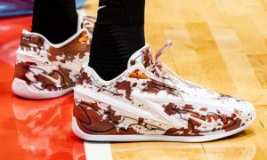Nike KD 19 “Texas”评测：奶牛纹与牛仔靴缝线的外观叙事，包不住一双硬、重、偏小的实战底子缩略图