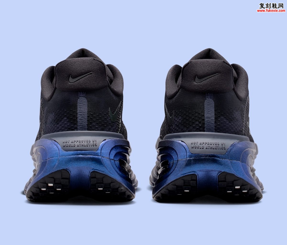 金属蓝中底+违规堆叠：Nike Vomero Premium Gridiron 反重力实测与厚底竞速禁区解密