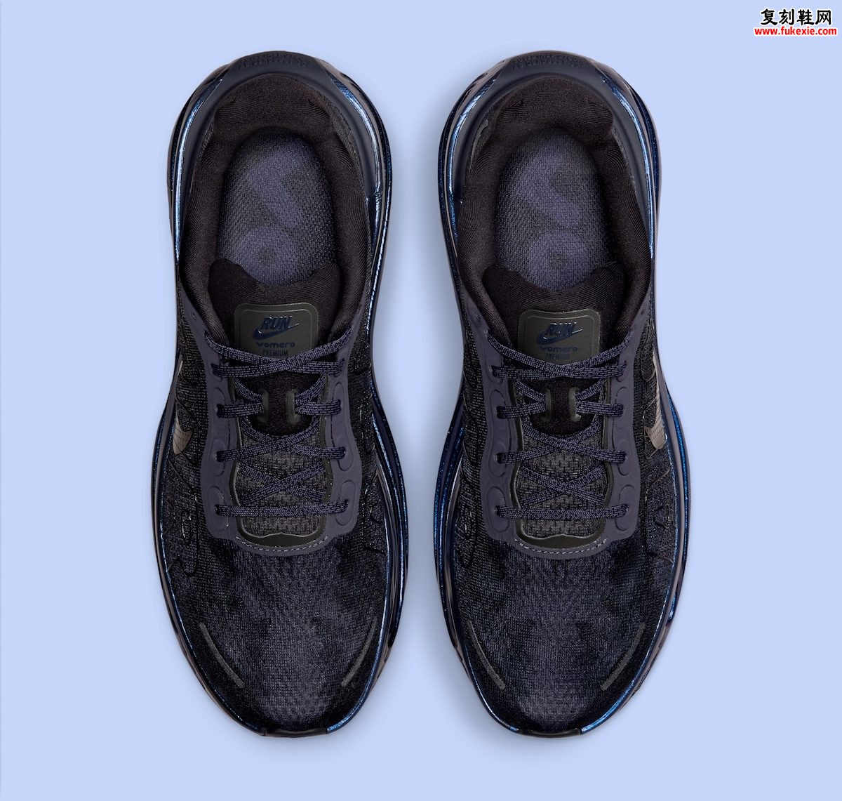 金属蓝中底+违规堆叠：Nike Vomero Premium Gridiron 反重力实测与厚底竞速禁区解密