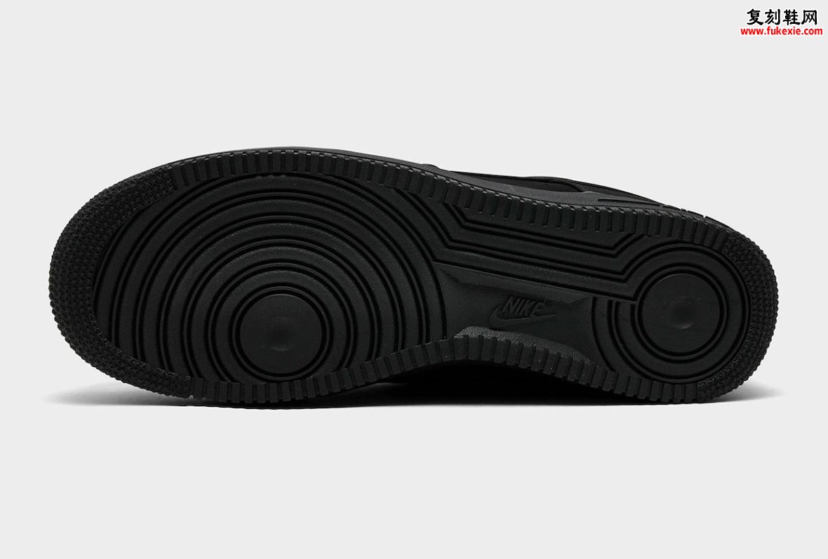 Oregon Ducks x Nike Air Force 1 Low “Black” 俄勒冈鸭评测:PE转市售$125的极简校园叙事插图4 Oregon Ducks x Nike Air Force 1 Low “Black” 俄勒冈鸭评测:PE转市售$125的极简校园叙事