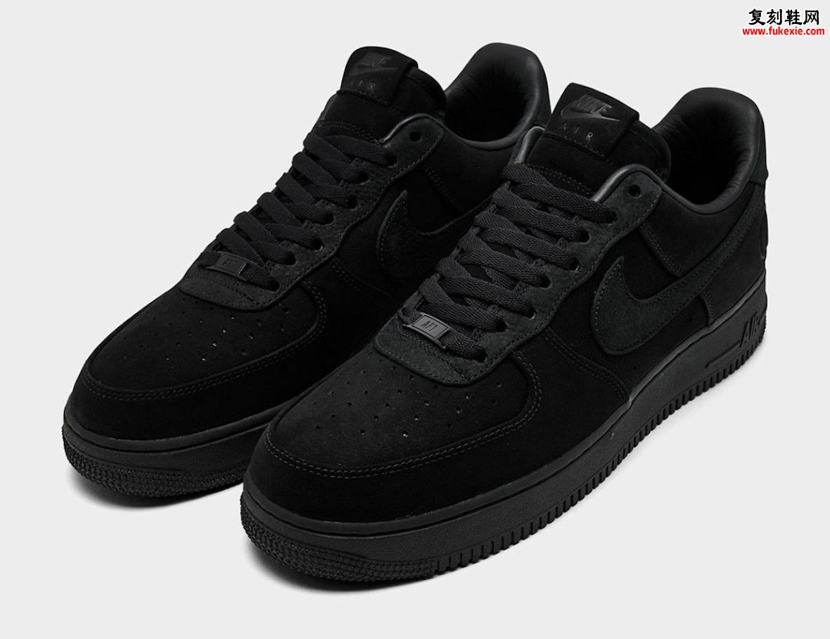 Oregon Ducks x Nike Air Force 1 Low “Black” 俄勒冈鸭评测:PE转市售$125的极简校园叙事插图 Oregon Ducks x Nike Air Force 1 Low “Black” 俄勒冈鸭评测:PE转市售$125的极简校园叙事