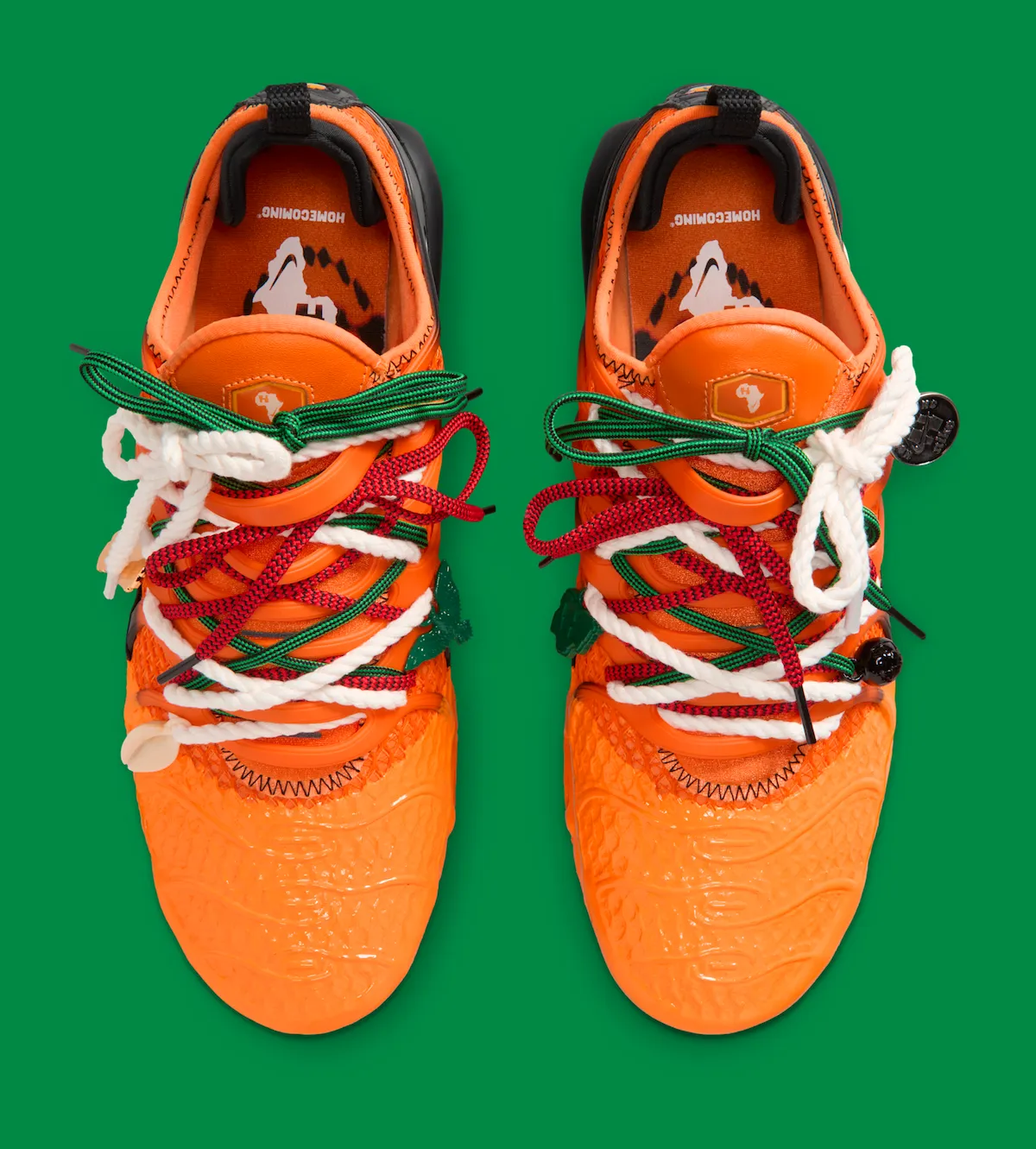 Homecoming x Nike Air Max Plus双色联名2026年4月拉各斯首发，泛非配色与橙渐变