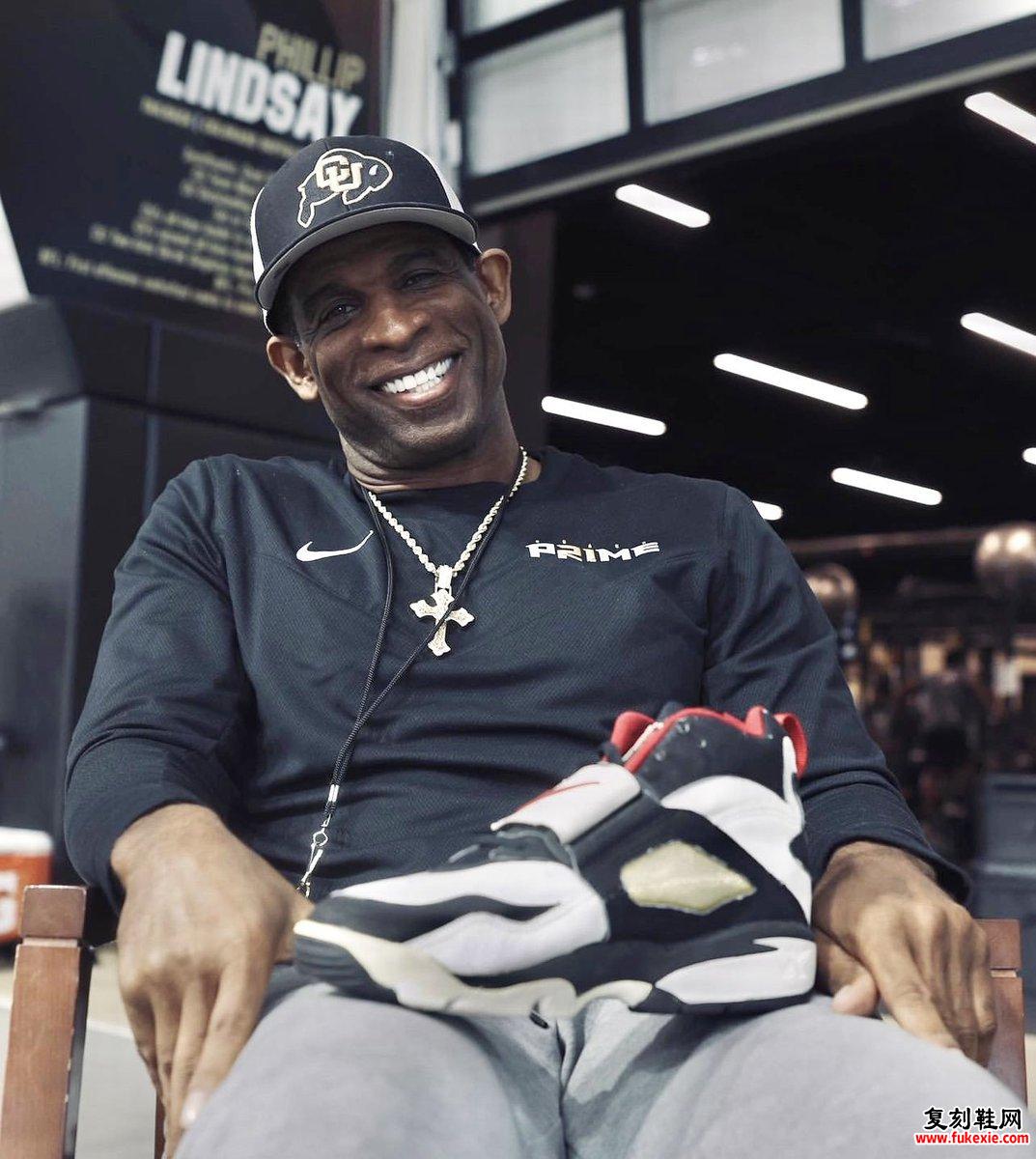 迪昂·桑德斯 (DEION SANDERS) 正式与耐克续约