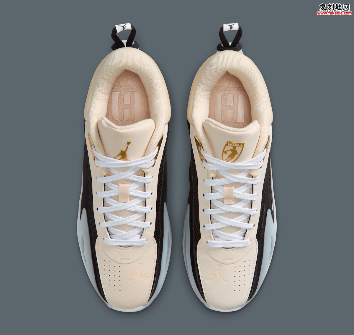 珍珠白与金属金的优雅交响:Jordan Heir 02 ‘WNBA’ 以当代设计致敬女子篮球新纪元