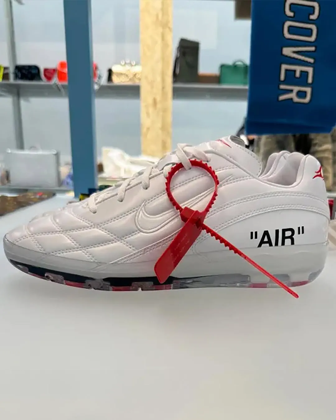 Off-White x Nike Cryoshot “Virgil Abloh Archives”联名鞋2026年发售 复刻鞋网解析设计语言