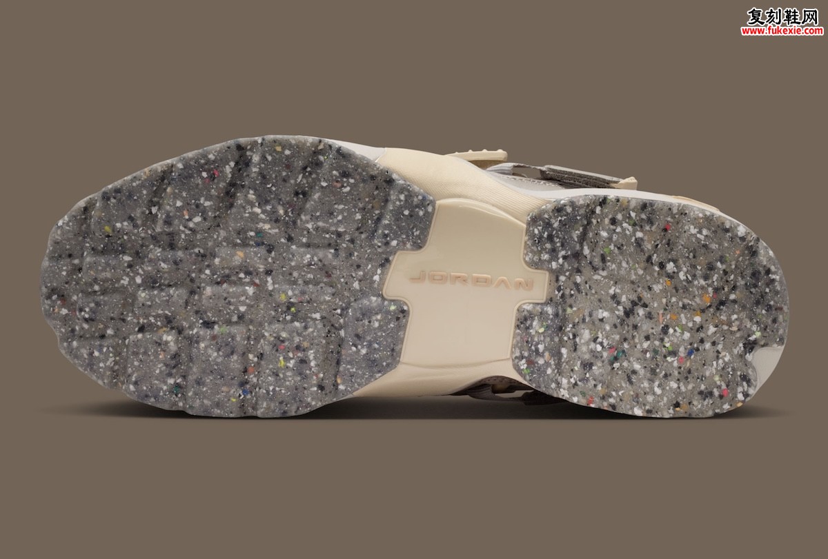 层次化构型下的功能美学:Jordan Trunner LX 新配色以石材灵感演绎复古训练鞋新风尚
