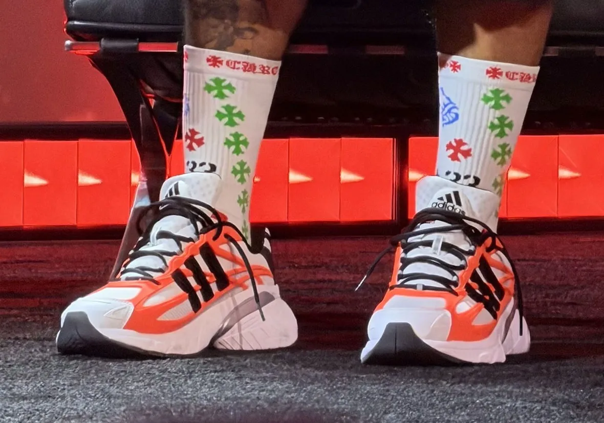 adidas Adistar XLG 2.0 “Solar Orange”“日光橙”来袭，2026开年最炸街的复古未来风跑鞋