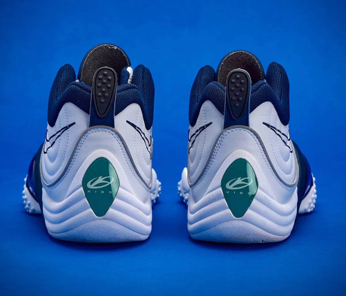 Nike Zoom Flight 5 “White/Midnight Navy”基德白午夜蓝虫眼复刻2027回归插图5 Nike Zoom Flight 5 “White/Midnight Navy”基德白午夜蓝虫眼复刻2027回归