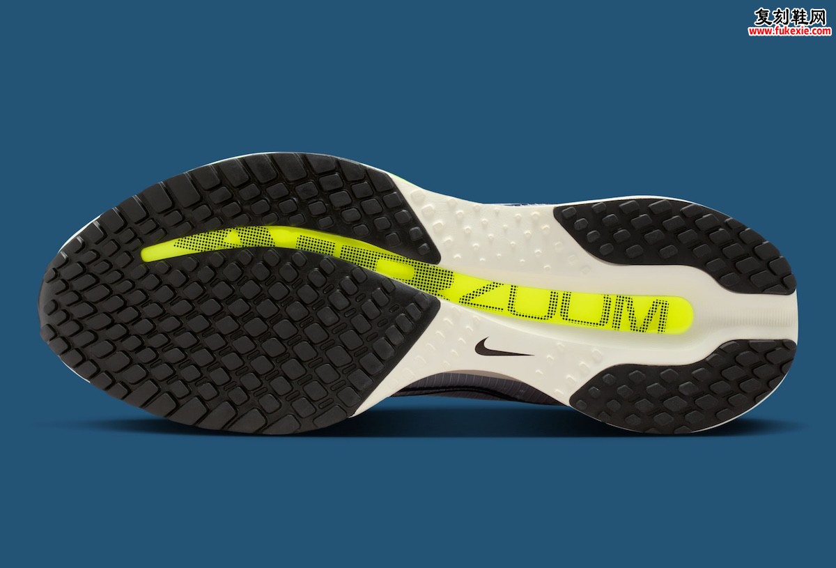 Nike Pegasus Premium科技感狼灰配色2026夏季发售，220美元顶级缓震跑鞋值得等