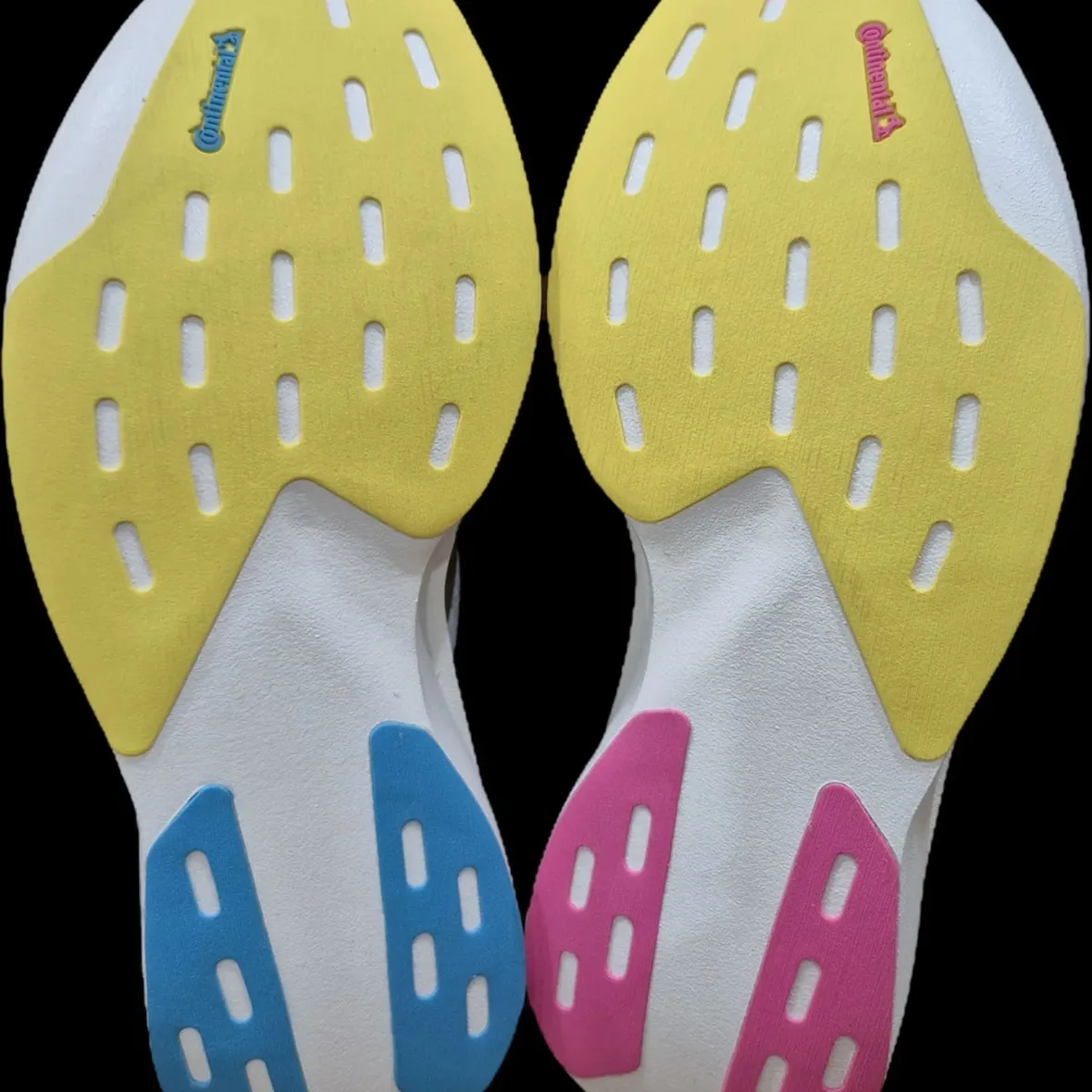 BAPE联乘阿迪达斯Adizero EVO SL迷彩不对称鸳鸯跑鞋将于六月一日正式发售定价二百美元街头潮流注入竞速基因