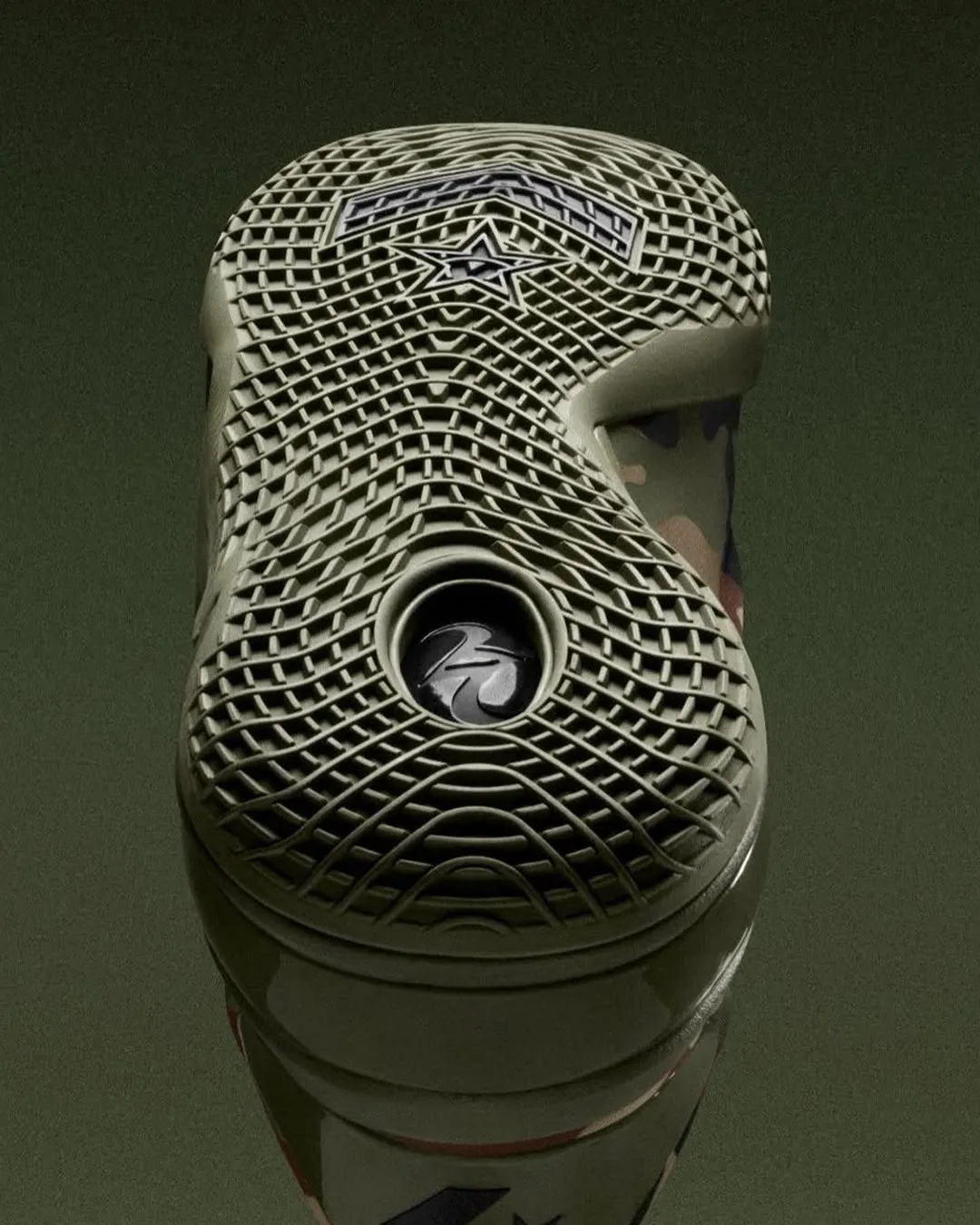 Converse SHAI 001“Echo”迷彩配色2026年4月发售，以爱犬命名彰显亚历山大场下潮流风格