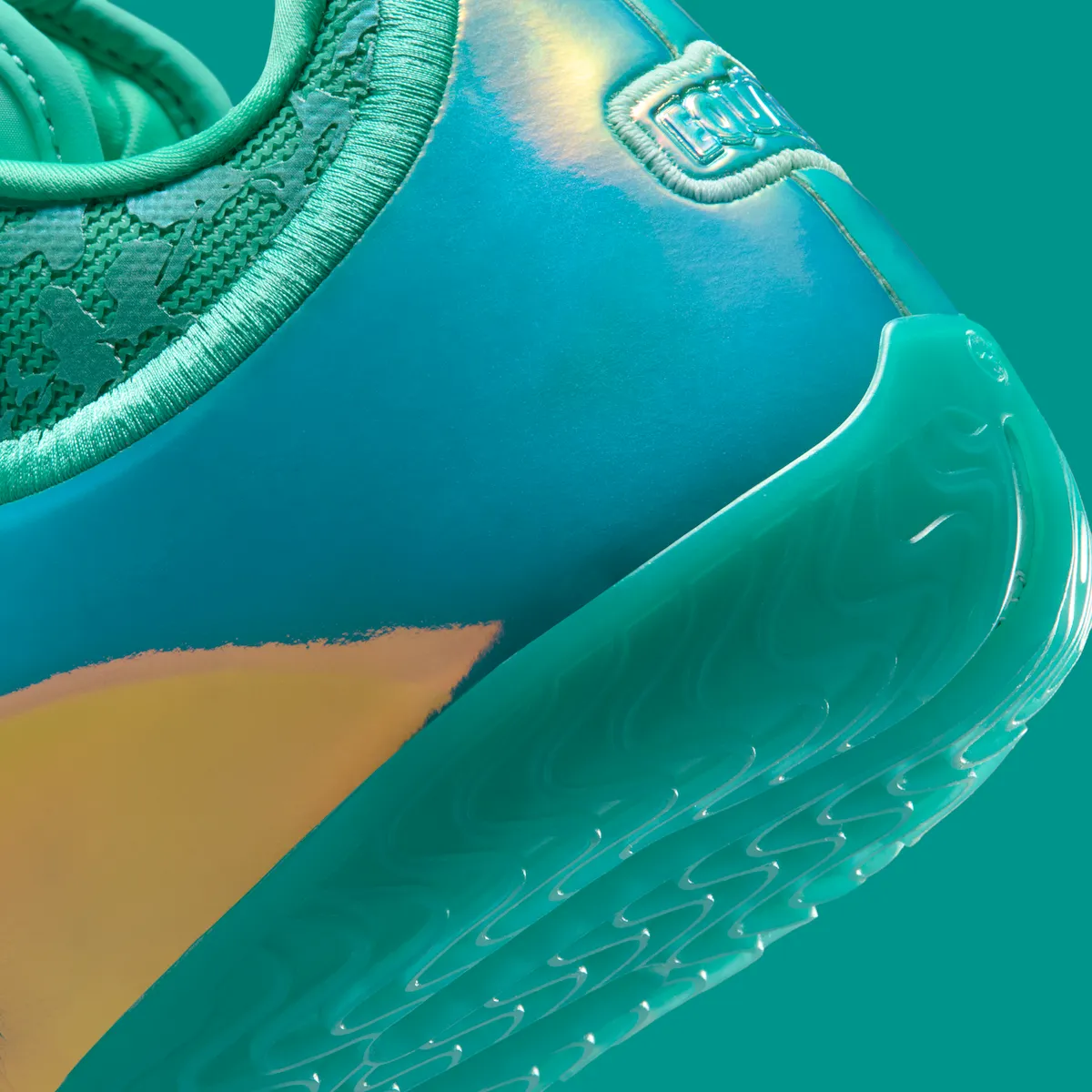 青绿与金的沉默致敬：LeBron 23 ‘Honor The King’ 以设计语言连接篮球场与民权记忆