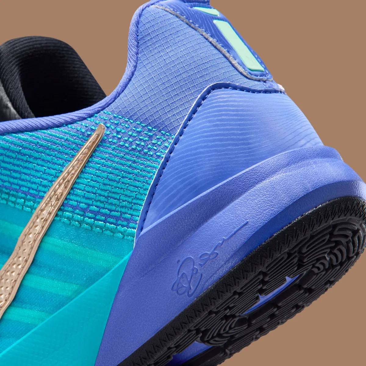 Nike Sabrina 3 “Sapphire”“蓝宝石”：以家乡致敬与克制造型定义新生代女子篮球鞋美学