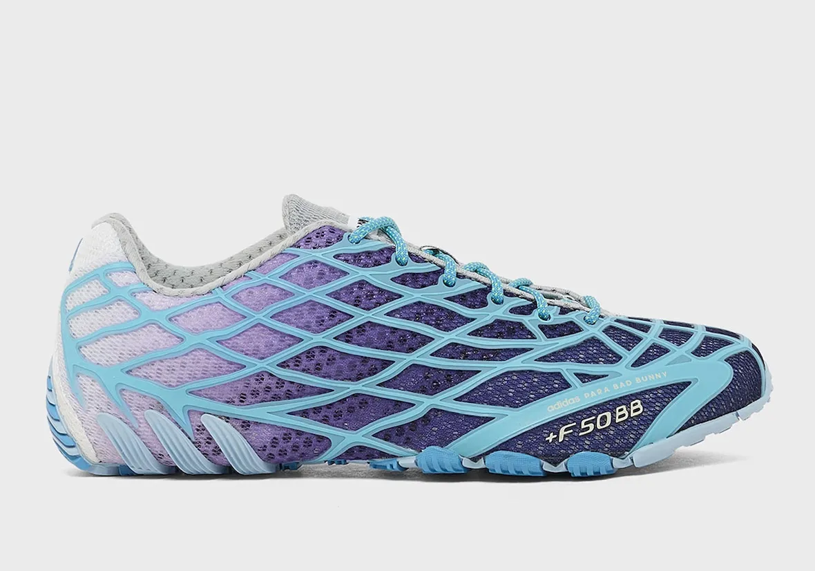 Bad Bunny新联名翻出adidas千禧年档案，F50足球鞋混搭Ghost Sprint跑鞋七月发售