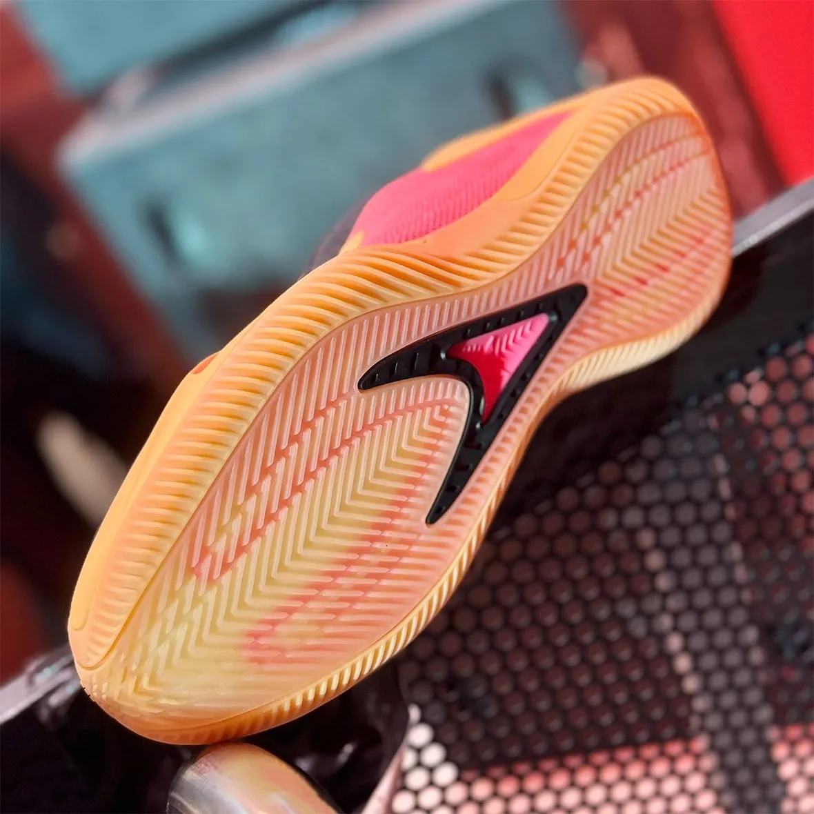 adidas Anthony Edwards 2 “With Love”adidas安东尼·爱德华兹二代“With Love”篮球鞋发布