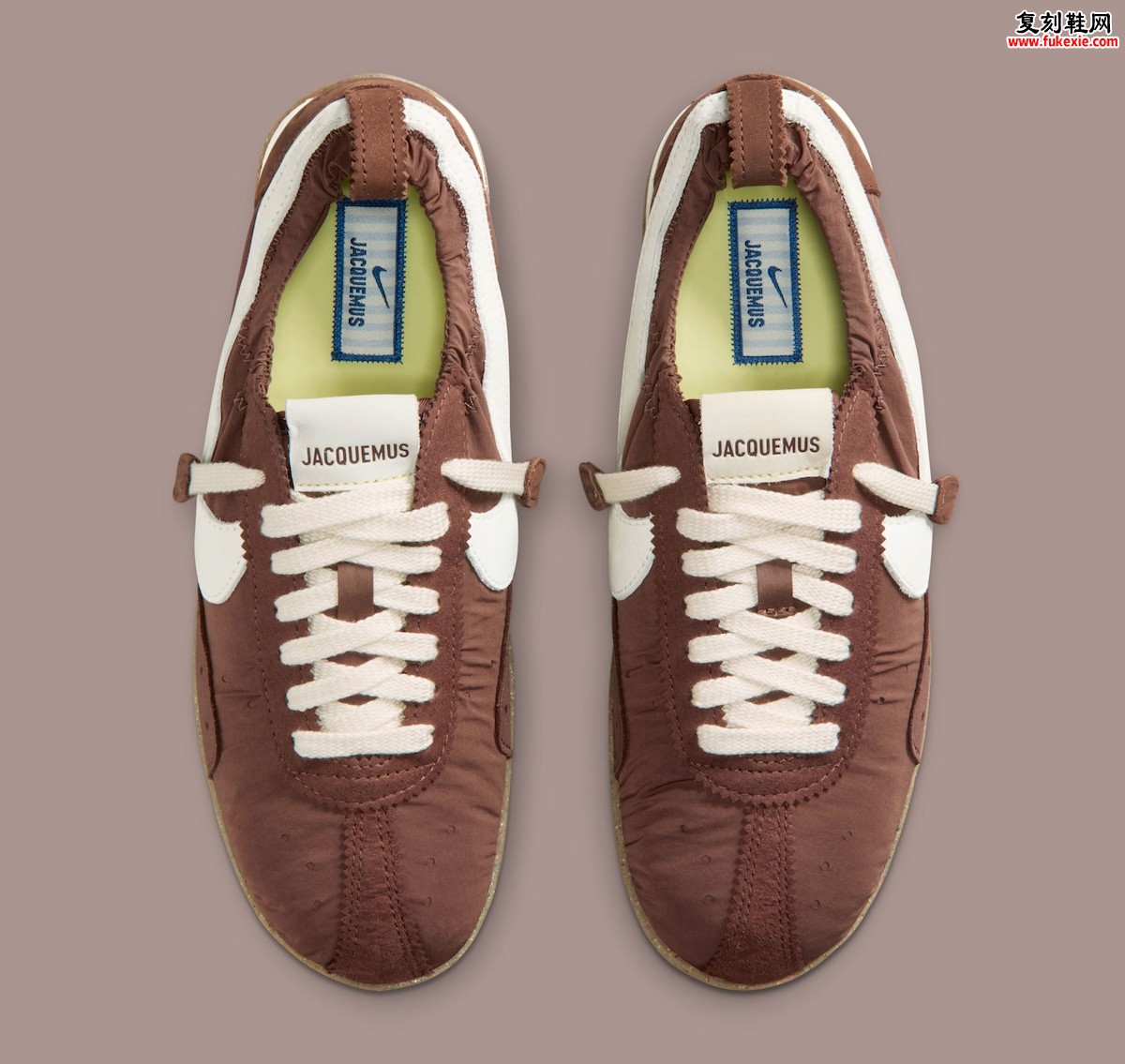 Jacquemus x Nike Moon Shoe ‘Fauna Brown’ 以抓绒尼龙与全粒面皮革续写1972传奇