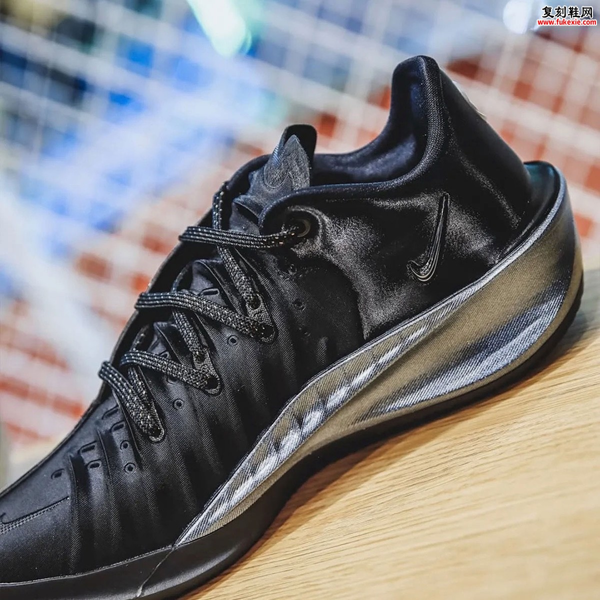Nike GT Cut 4黑色版本2026年春季发售 突破性ZoomX科技重塑篮球鞋性能