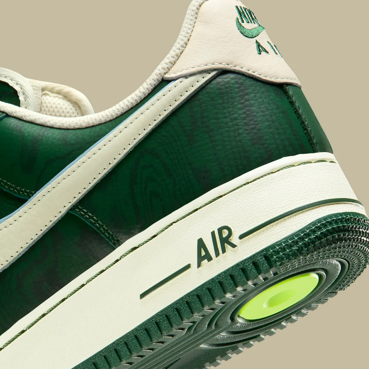 LAAMS x Nike Air Force 1 “Please Post Bills”空军一号联名款12月发售 解析纽约街头美学