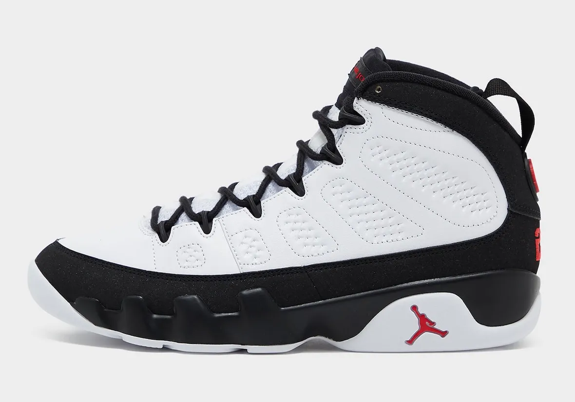 Air Jordan 9 OG “Space Jam”太空大灌篮2026年8月回归!白黑红OG配色搭30周年特殊鞋盒插图1 Air Jordan 9 OG “Space Jam”太空大灌篮2026年8月回归!白黑红OG配色搭30周年特殊鞋盒