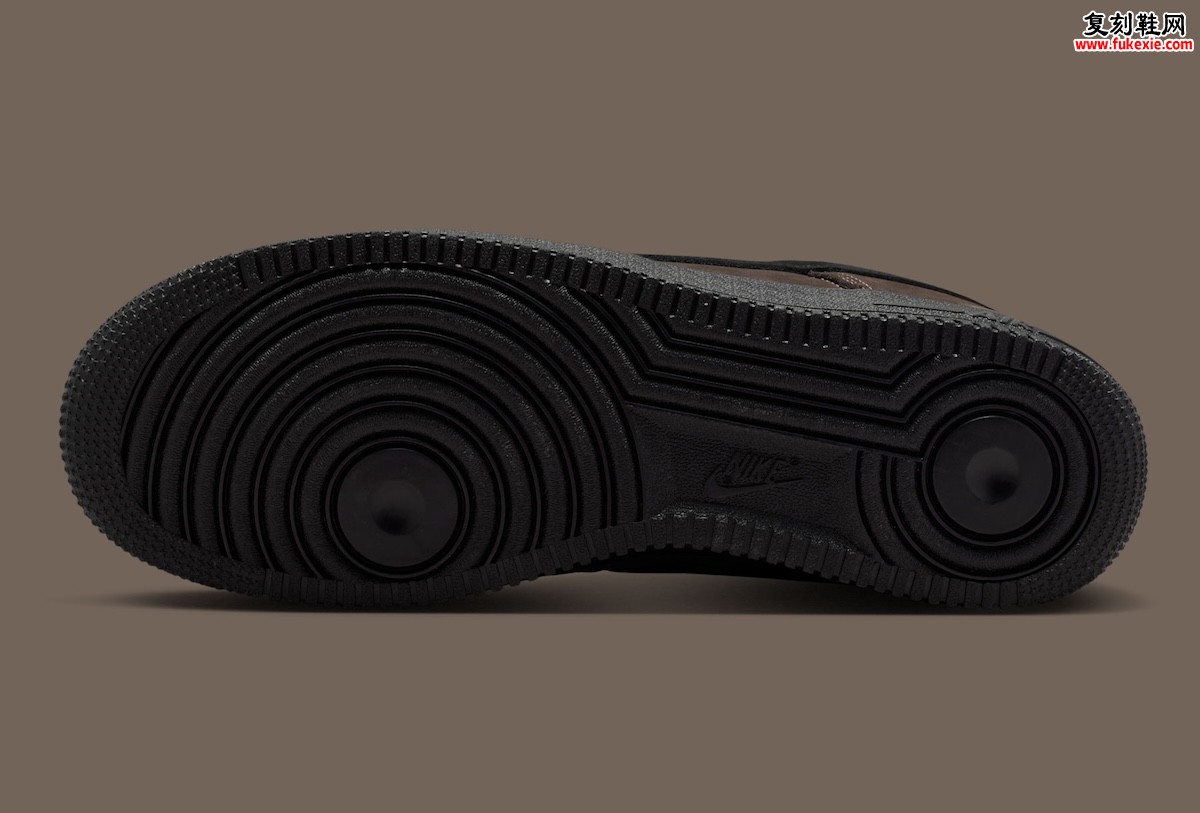 Nike Air Force 1 Low“Black Tea”“红茶”2026年4至5月发售，做旧棕黑配色搭配绒面革提升经典质感