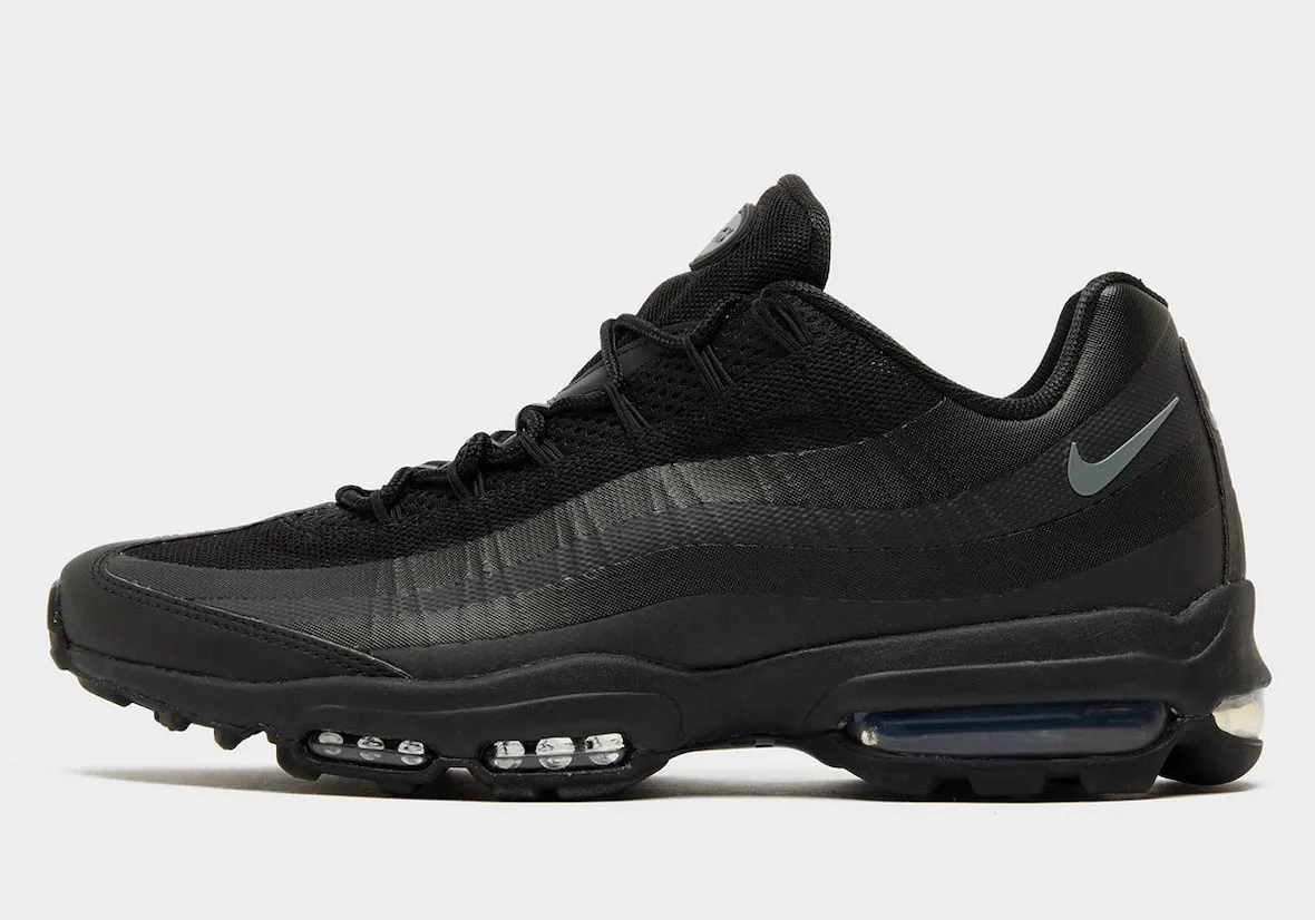 Nike Air Max 95 Ultra “Triple Black” 2025夏季深度解析：隐形美学的极致进化