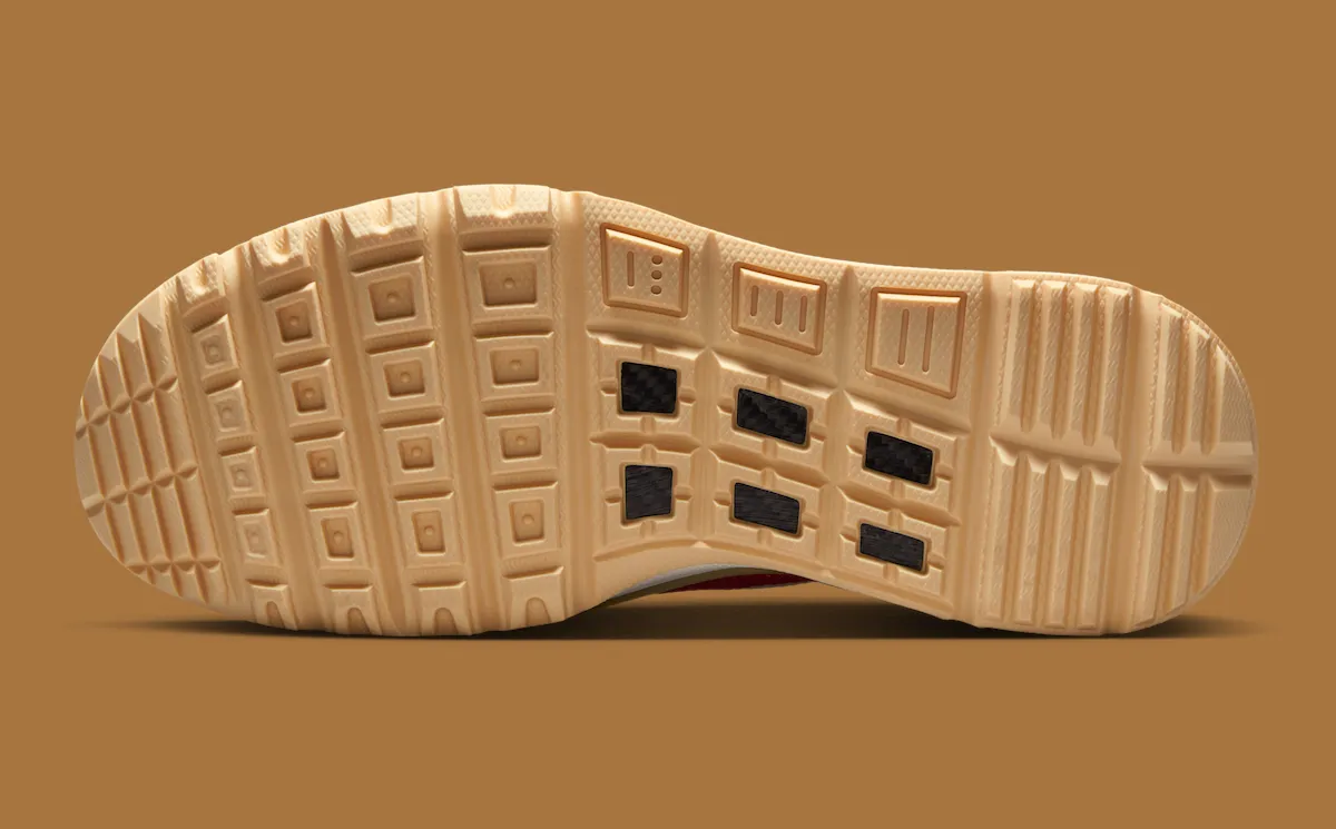 汤姆·萨克斯与耐克联名Mars Yard 3.0鞋款确定全球发售日期，设计升级与争议并存引发市场关注