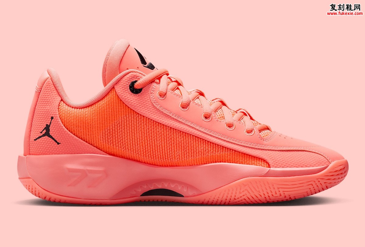 JORDAN LUKA .77 ARRIVES IN “BRIGHT MANGO” 东契奇战靴Jordan Luka .77荧光配色