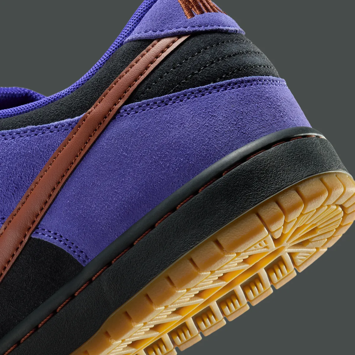 Nike SB Dunk Low “Persian Violet”耐克SB Dunk Low“波斯紫”2025年10月7日发售
