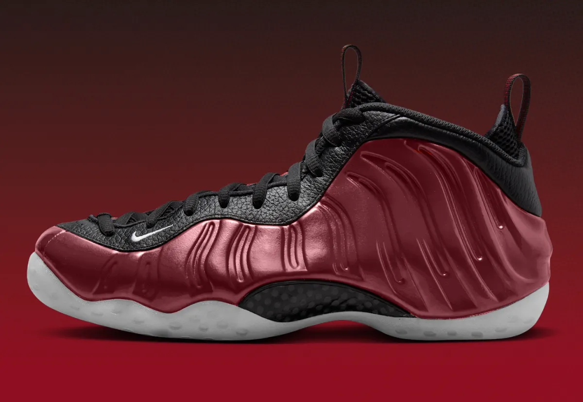 Nike SB 喷泡 Foamposite One 黑红 2027 春季首次跨界 独家解析这双篮球鞋为何能征服滑板场插图1 Nike SB 喷泡 Foamposite One 黑红 2027 春季首次跨界 独家解析这双篮球鞋为何能征服滑板场