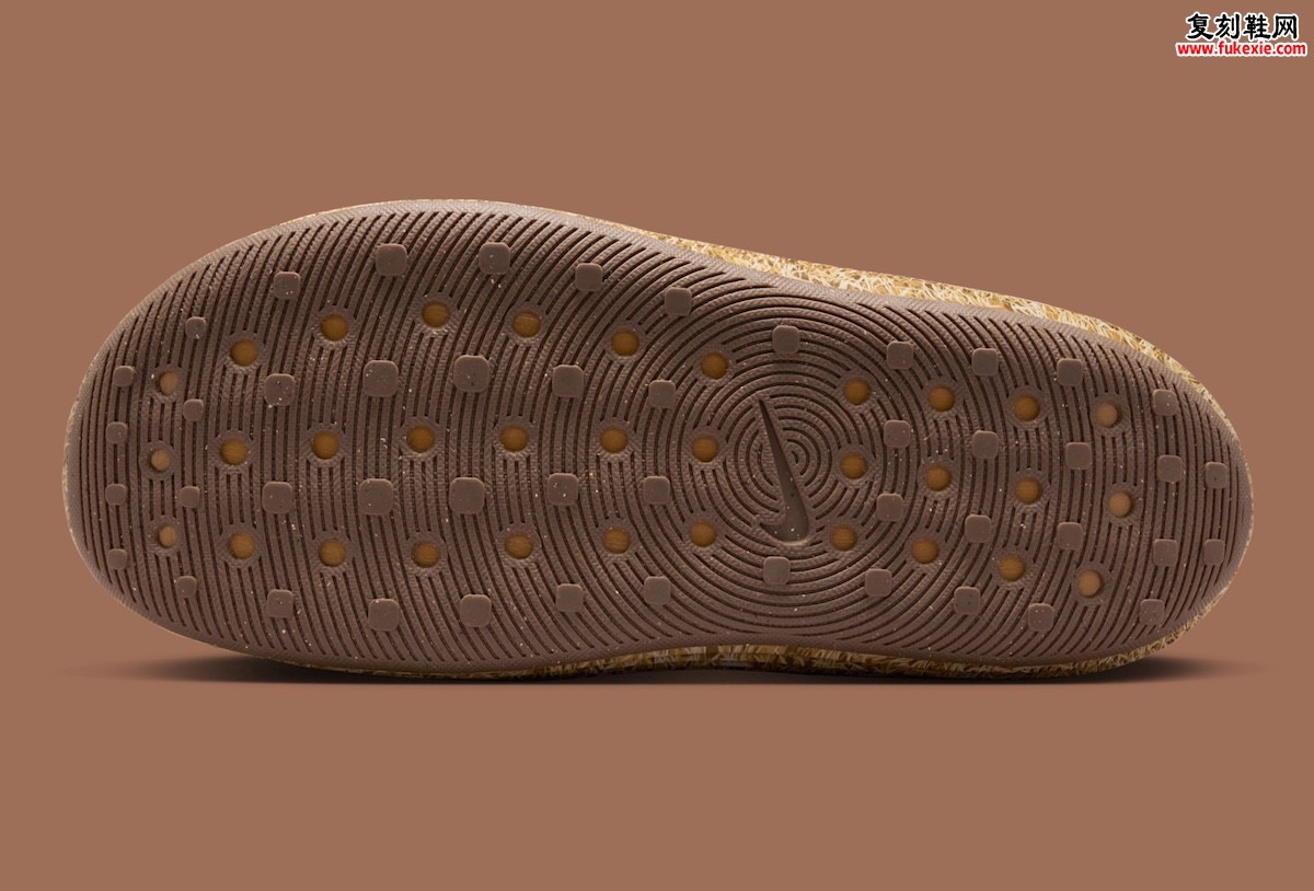 .SWOOSH联名耐克拖鞋将网络热梗“接触草地”变为可穿着的幽默设计