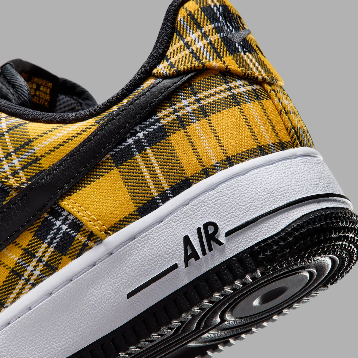 Nike Air Force 1 Low 黄色格子独领风骚灵感 女性专属 2026 年七月发售 价格 $125插图6 Nike Air Force 1 Low 黄色格子独领风骚灵感 女性专属 2026 年七月发售 价格 $125