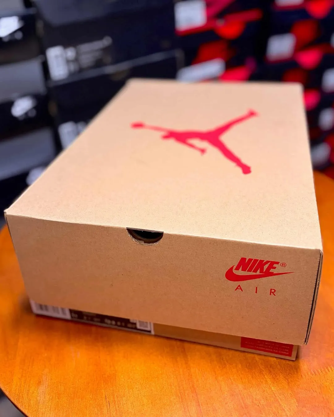 Air Jordan 6「反转红外线」2026年情人节发售 传奇销售样本首次市售