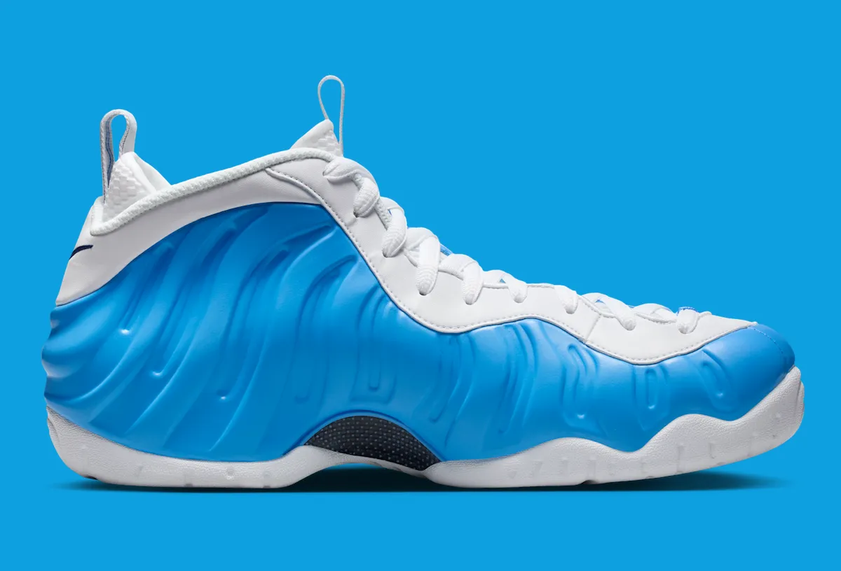 经典归来：2026年春季Nike Air Foamposite Pro ‘大学蓝’ 确认复刻，二十年传奇再续