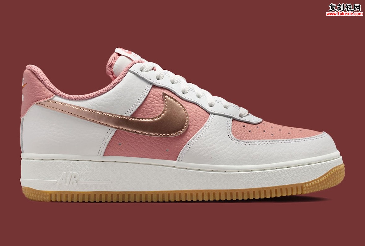 Nike Air Force 1 Low “Rust Pink” “铁锈粉/峰白”配色前瞻:以仿旧皮革与金属细节演绎2026春季低调美学