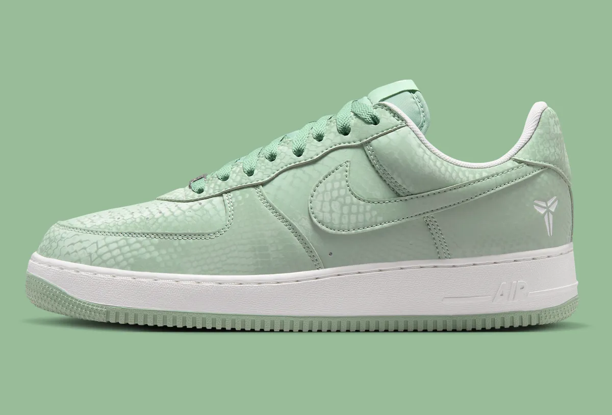 Nike Kobe Air Force 1 Low “Steam”极简美学新作科比剑鞘Logo叠加蒸汽绿蛇纹鞋面致敬传奇