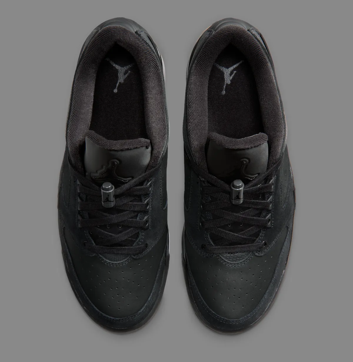 60分之夜的黑色回响：Jordan Sixty Plus Low ‘Black Cat’ 如何用全黑美学重述MJ的得分传奇