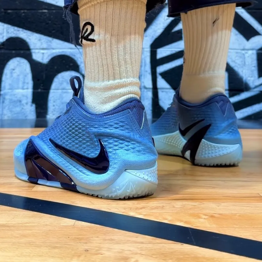 致敬经典《大白鲨》！Nike Ja 4 “Jaws” 配色设计揭秘、实物细节及发售日期全览