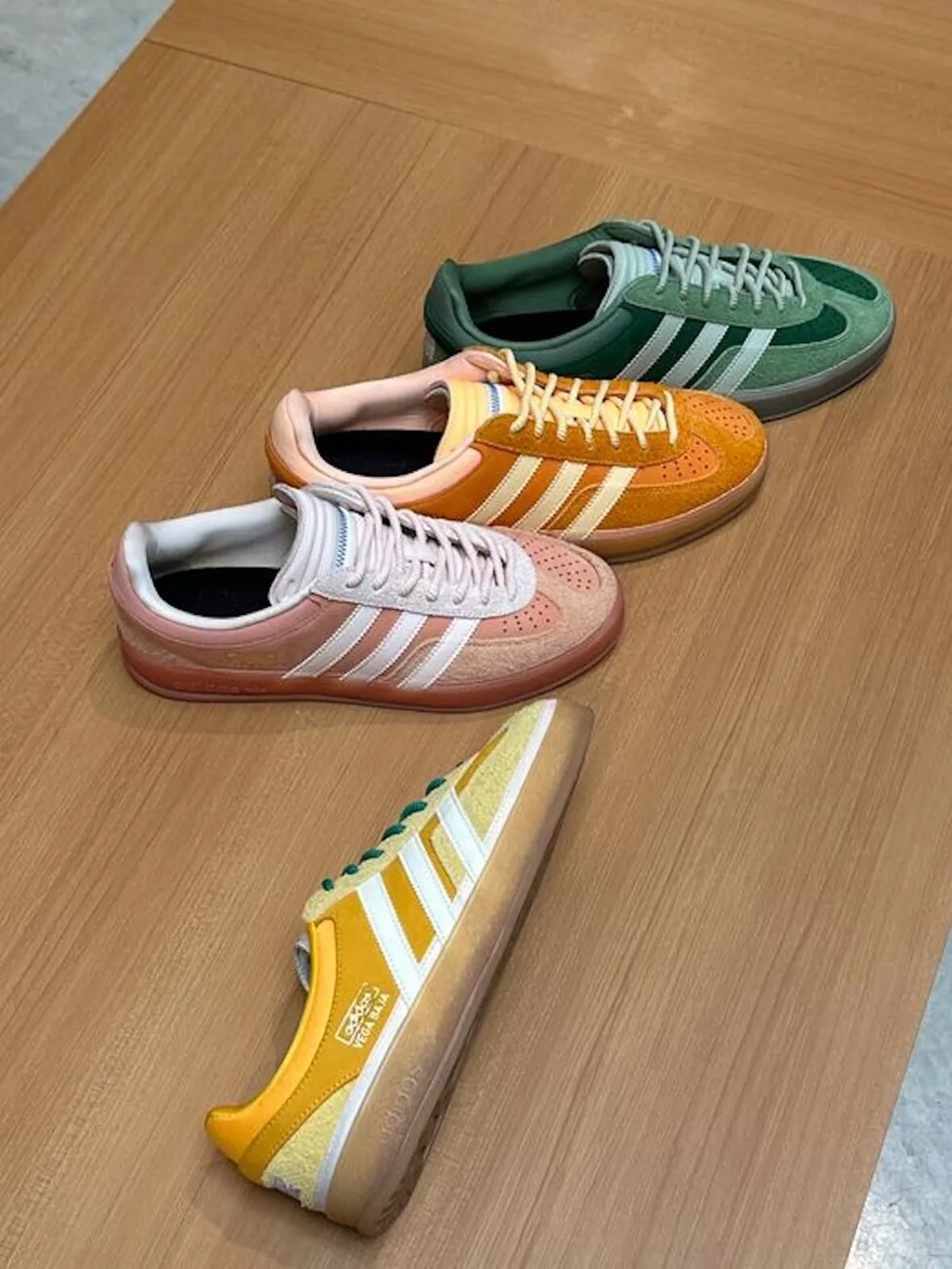 Bad Bunny波多黎各家乡主题联名Gazelle 2025年发售,盛夏芒果色致敬维加巴哈