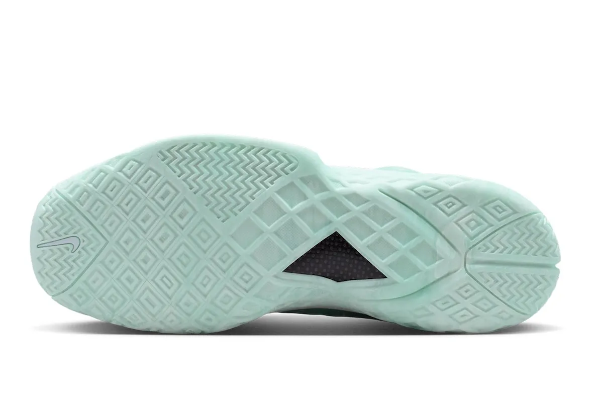 Nike Kobe 3 Low Protro “CHBL” 配色官图释出，全掌Zoom实战篮球鞋中国限定