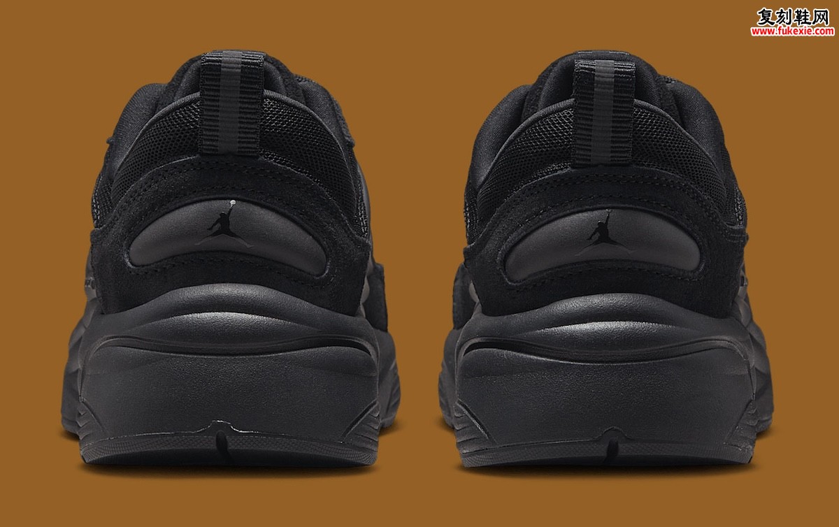 Jordan Trunner O/S 'Black Cat' 黑猫鞋款发布：2025秋季限量上市