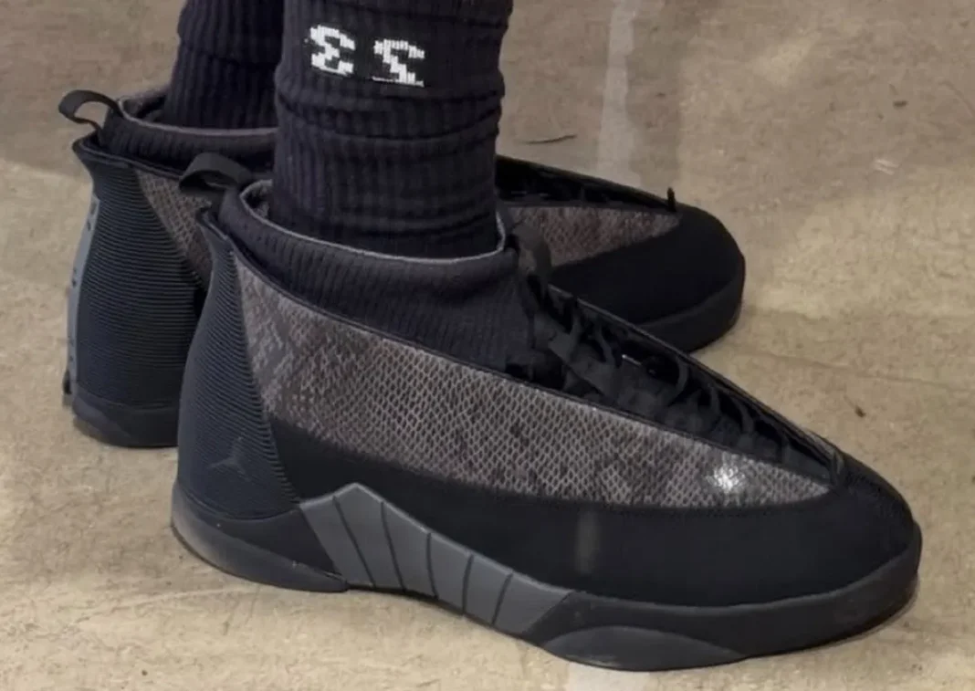 Air Jordan 15 “Snakeskin”蛇皮新色确认秋季发售，黑魂材质能否为这双冷门正代正名？缩略图