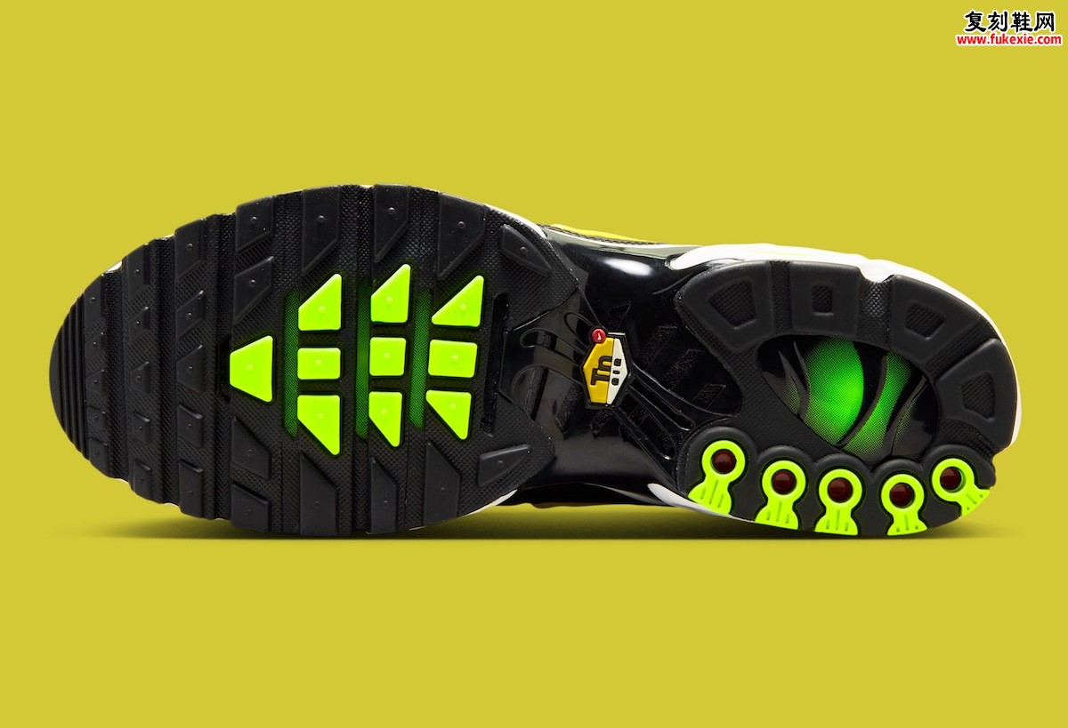 Nike Air Max Plus“黑/亮红”2026夏季发售，渐变鞋面与霓虹点缀演绎经典TN风潮