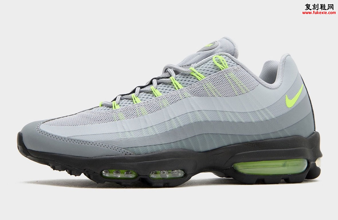 耐克Air Max 95 Ultra“霓虹”2025秋季回归 灰黑基底+荧光绿点缀引爆复古潮流