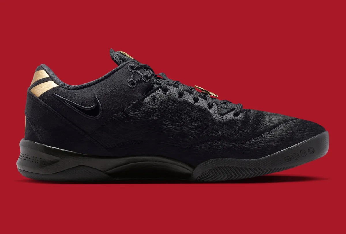 耐克将于2026年春季复刻Kobe 8 EXT Protro “马年” 限量版 以奢华质感续写科比传奇新篇章