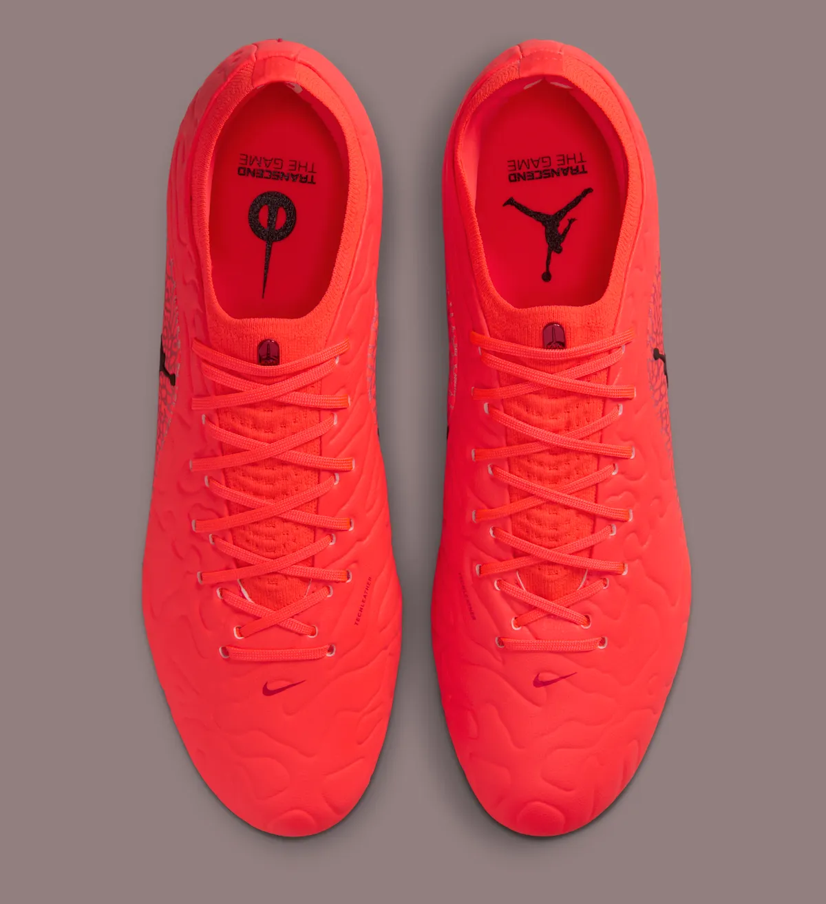 黑红血脉注入绿茵：Jordan Tiempo Maestro Elite FG SE ‘Infrared 23’ 如何用一双鞋撬动足球世界