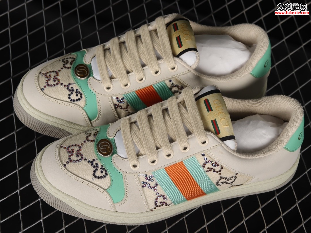 Gucci鞋子选购指南 Gucci男女鞋码对照表，Gucci 鞋子尺码怎么选呢？缩略图