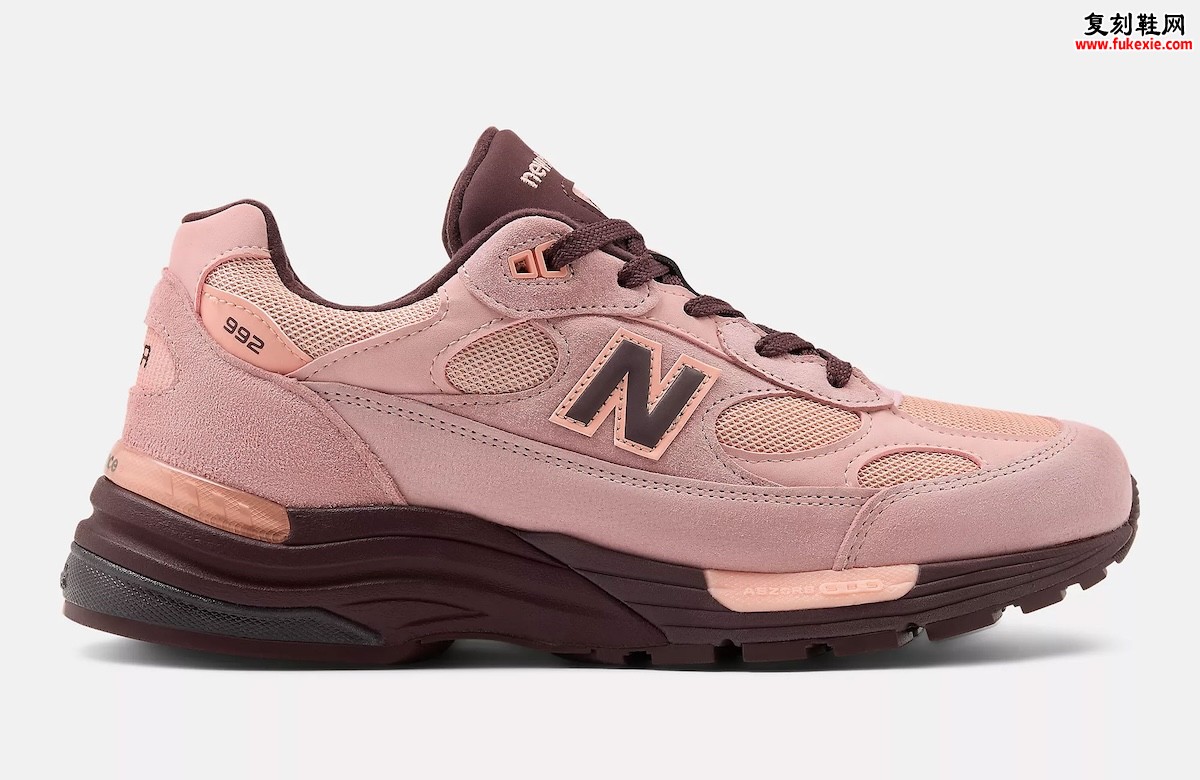 New Balance 992美产Pink Chalk粉笔粉复刻评测:夏日极简美学与顶配ABZORB缓震科技全解析插图2 New Balance 992美产Pink Chalk粉笔粉复刻评测:夏日极简美学与顶配ABZORB缓震科技全解析