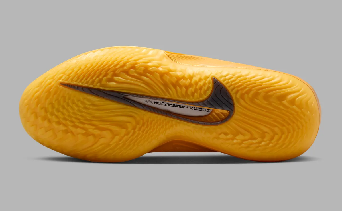 Nike GT Cut 4 “Bruce Lee” (University Gold) ‘李小龙’ 配色前瞻，以武者精神定义2026春季赛场新锐